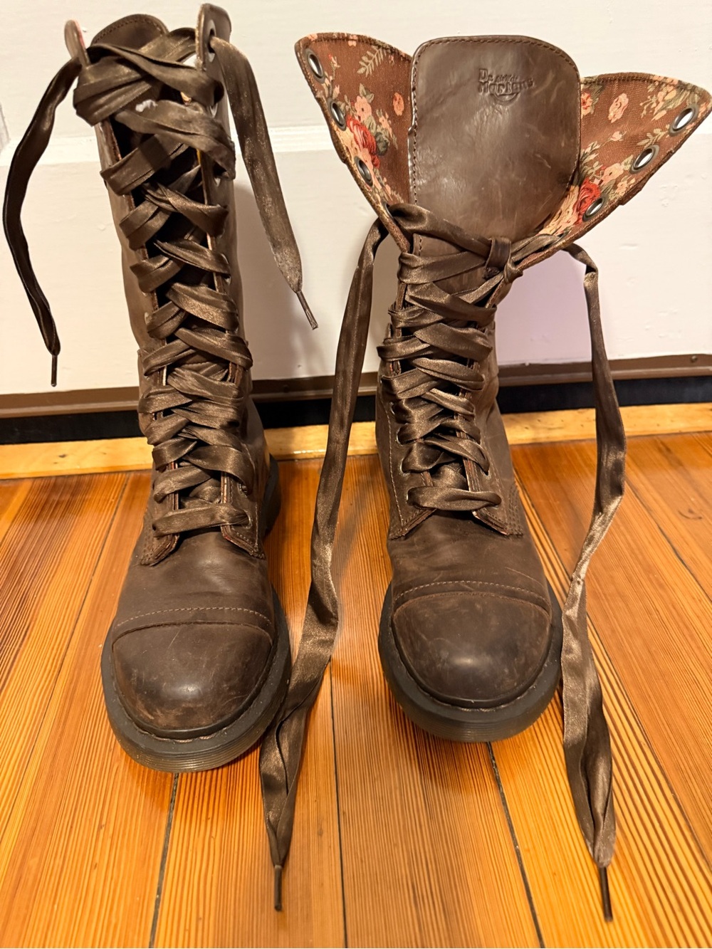 Dr. Martens Brown Leather Lace-Up Floral-interior 12 eye let Boots - Picture 1 of 12